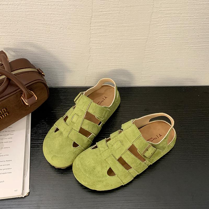 Fashion The New Spring/Summer 2025 Collection of Versatile, Flat, and Casual Roman Sandals By The Leader Dancer