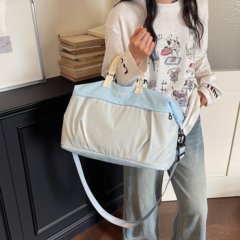Short Distance Travel Bag Women's Lightweight Large Capacity Duffel Bag Multi-Functional Sports Fitness Bag