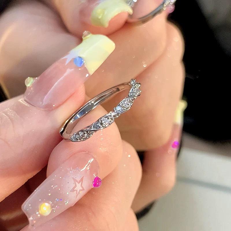 Super Flash! Entwined Love Crushed Diamond Women's Exquisite Stackable Ring