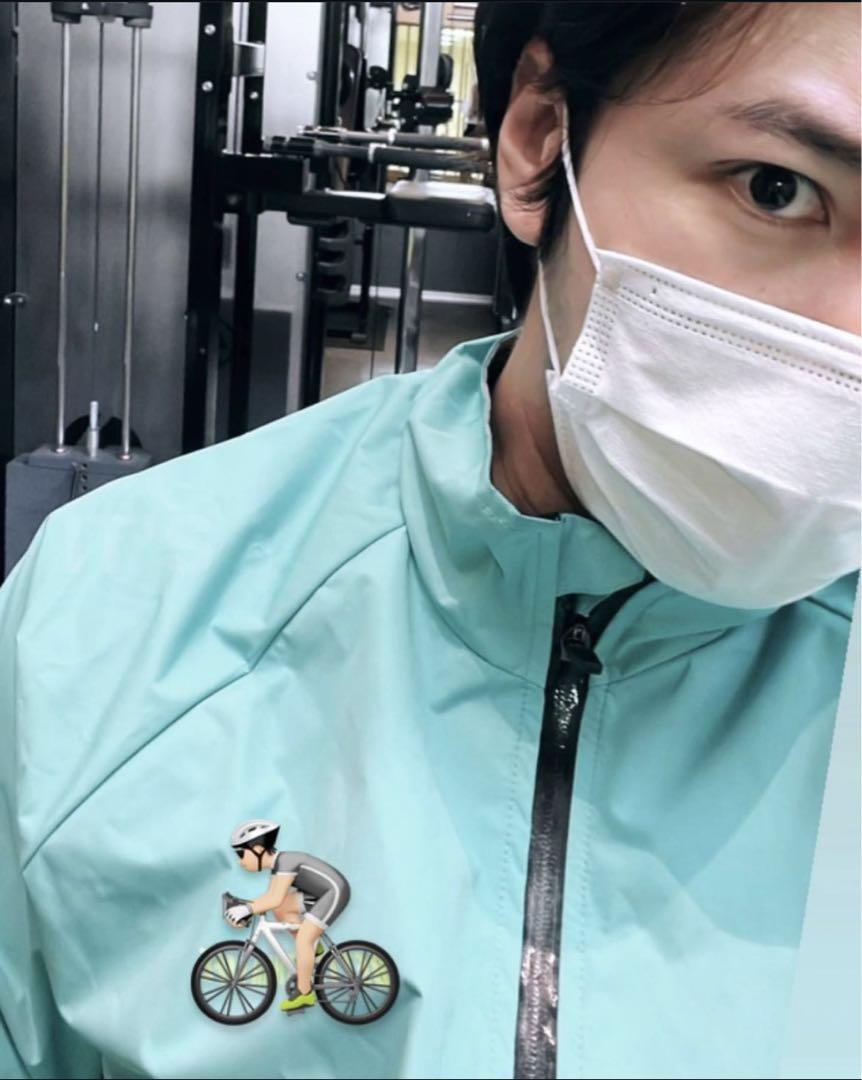 

[Б/У] Еще более низкая цена! Гунчан Ветровка ЛУЧШЕ ЖИЗНИ