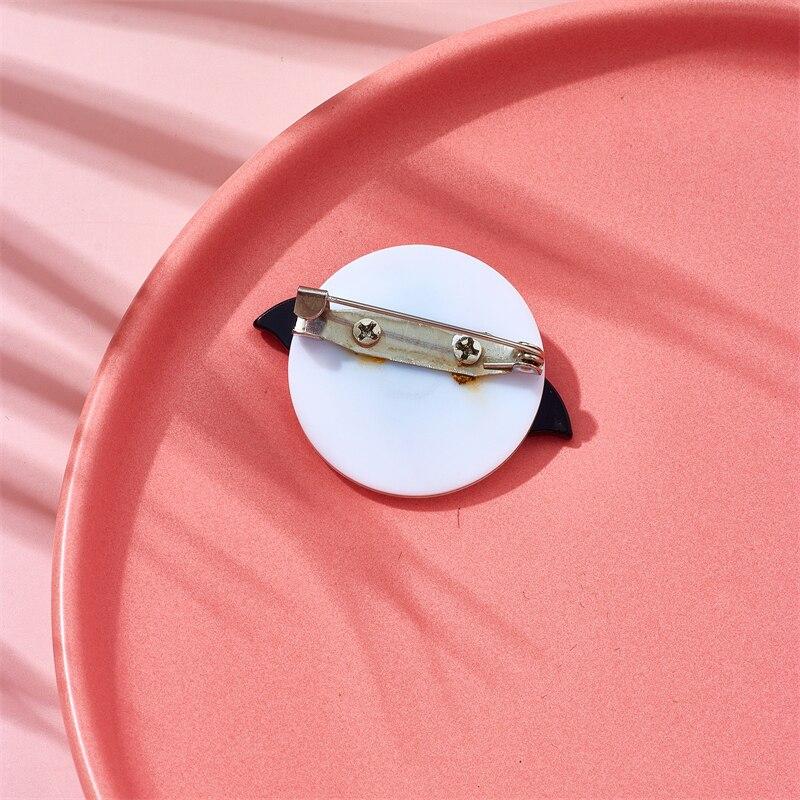 Blucome Broches de Murciélago para Mujer Elegantes Material Acrílico Animal Insignia Encantadora Regalos para Fiesta de Cumpleaños Alfileres Accesorios Joyería