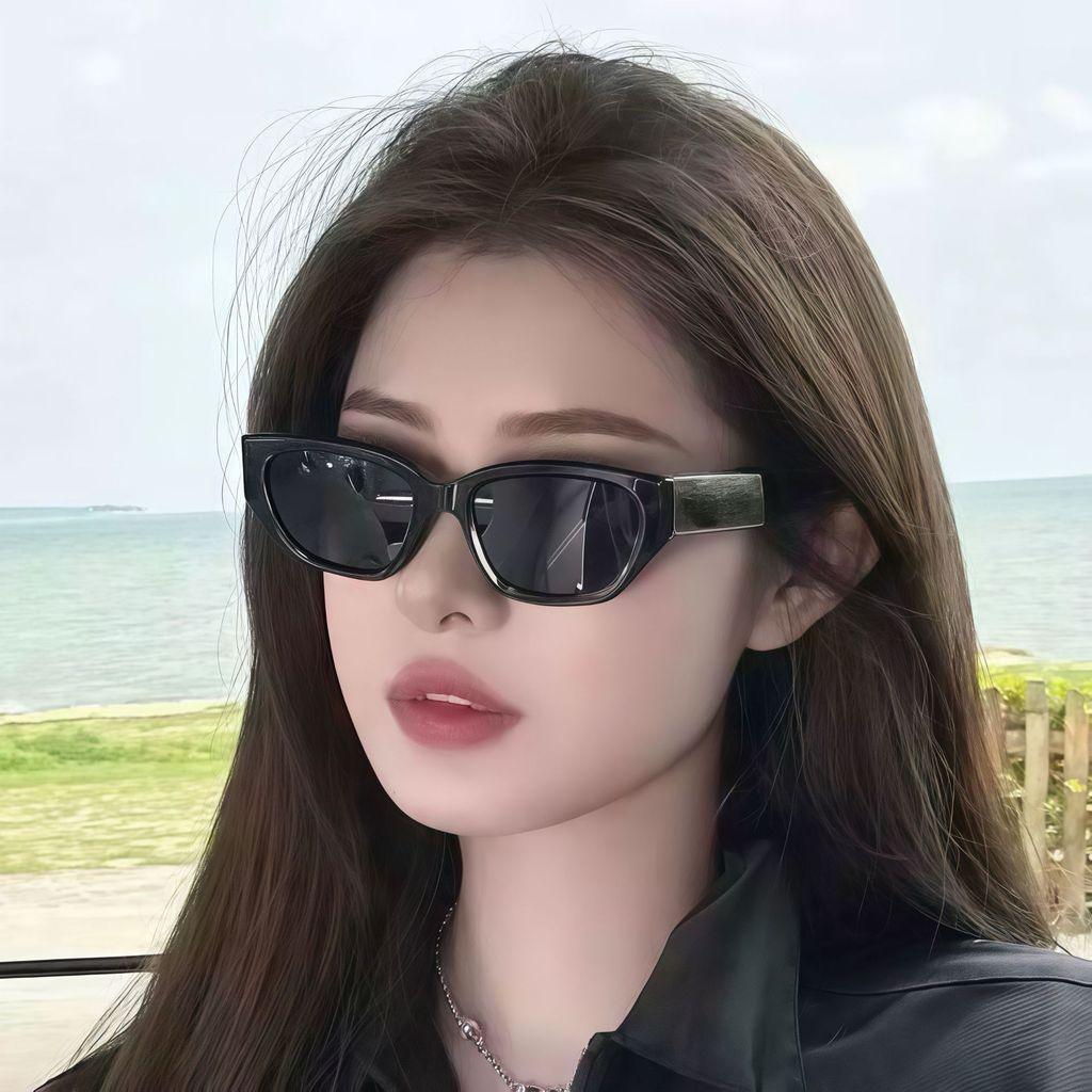Female Fashion Uv400 Sun Glasses With Pc Frame And Tinted Lenses For Travel And Parties