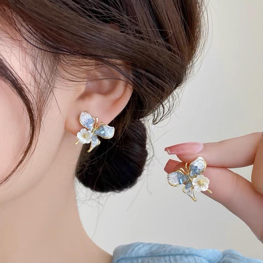 Sweet Little Fresh Crystal Flower Butterfly Stud Earrings Women, Silver Needle Trend Earrings Versatile Temperament Earrings