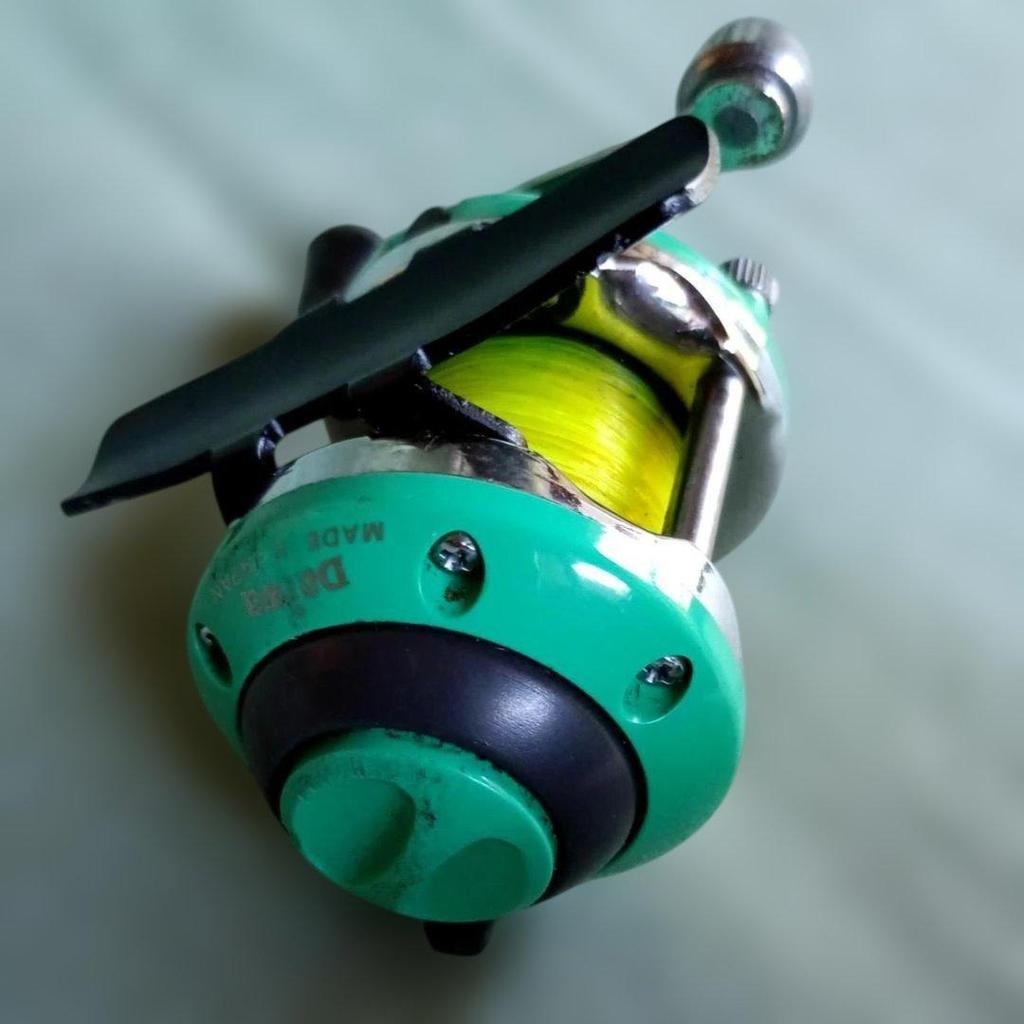 Used DAIWA junk reel 2 items
