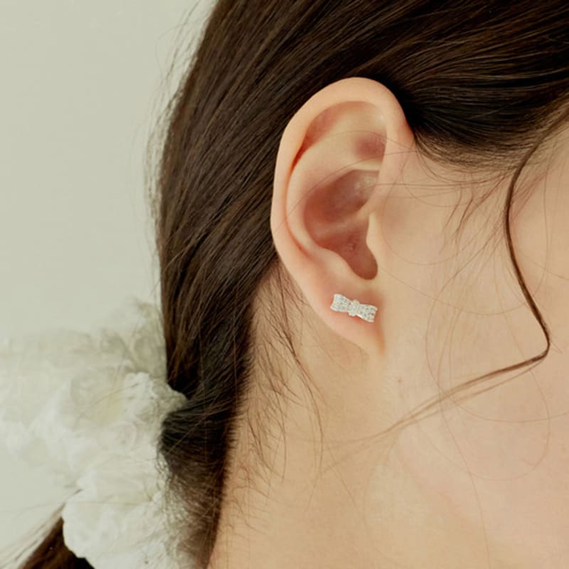 Murmur [925silver]Petit Ribbon Cubic Earrings