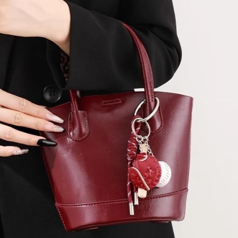 Retro Red Bucket Bag for Women, A Niche Wedding Bag for Brides In Autumn and Winter, A Hand-held Commuter Crossbody Bag