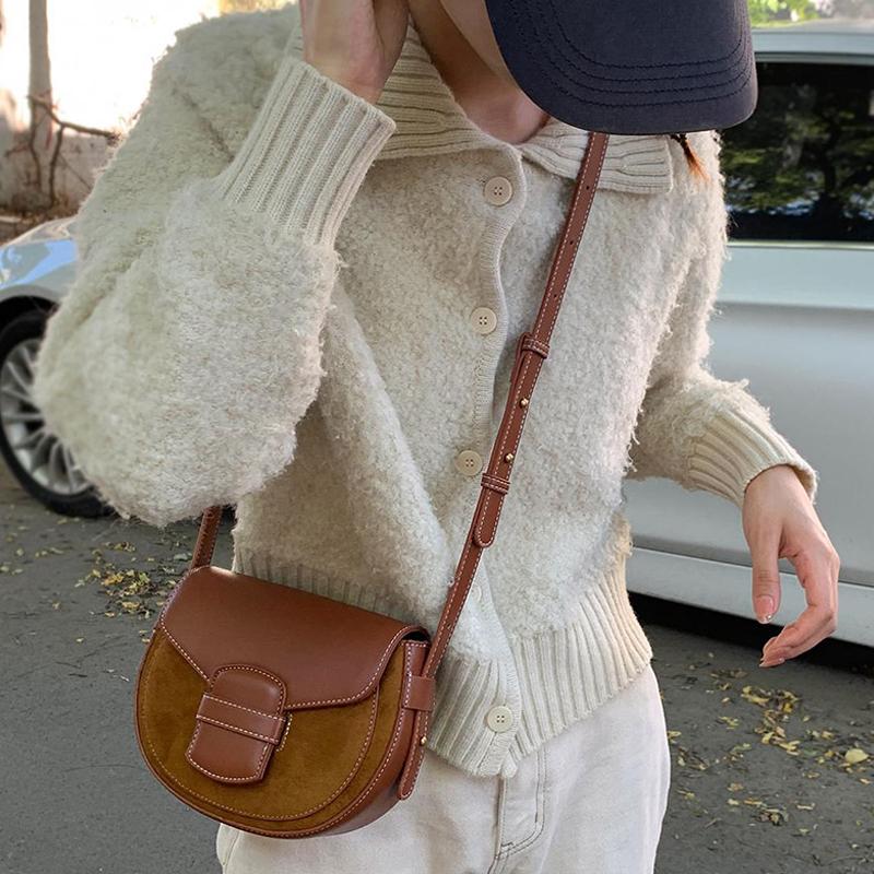Neue Retro-Satteltaschen Modische Wildleder-Umhängetaschen Einfache und vielseitige Crossbody-Taschen Kompakte Freizeit-Taschen im koreanischen Stil