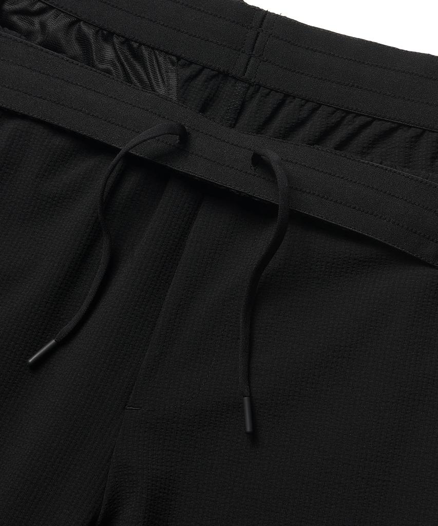 MUSINSA STANDARD Seersucker Loose Tapered Elastic Waist Pants [Black]