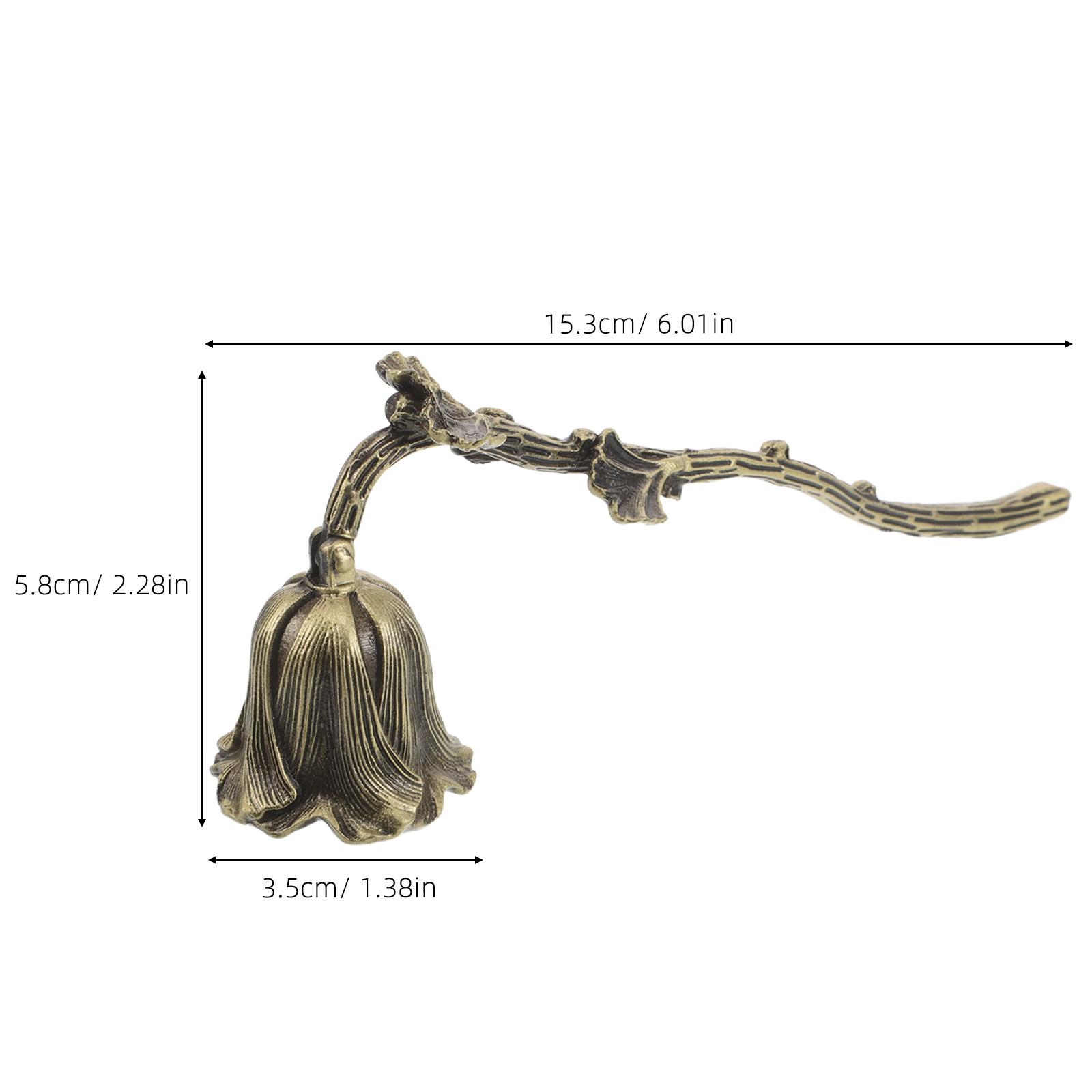 

Vintage Floral Metal Snuffer Long Handle Wick Extinguisher Decorative Flame Snuffer Tool for Safety Weddings