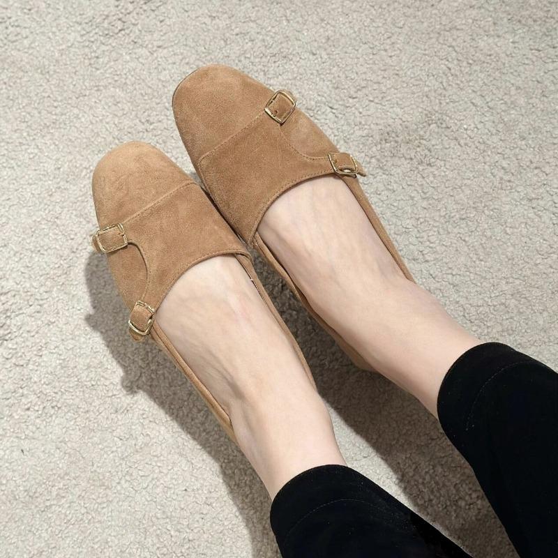 Vintage Brown Faux Suede Low Heel Pumps Women Luxury Metal Buckle Embellished Designer Shoes Lightweight Soft Sole Flat Loafers