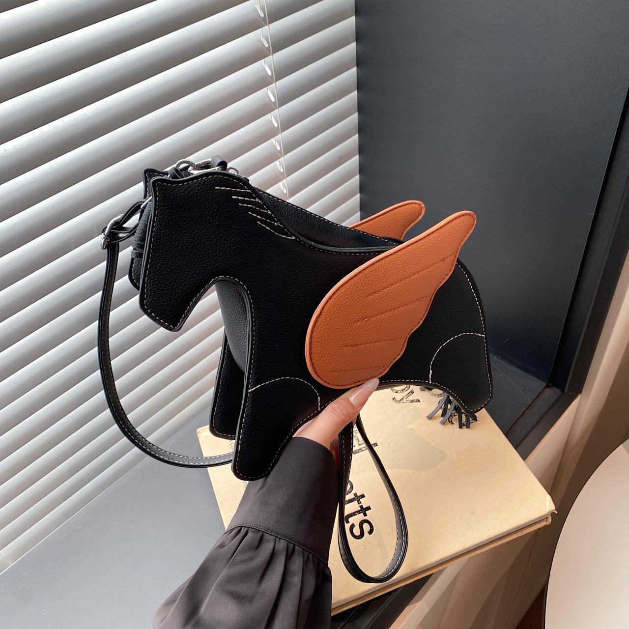 

Yogodlns High Quality Women PU Leather Shoulder Bag Fashion Horse Shape Handbags Crossbody Bags for Women Casual New Female Messenger Bag 25x8x18cm чёрный