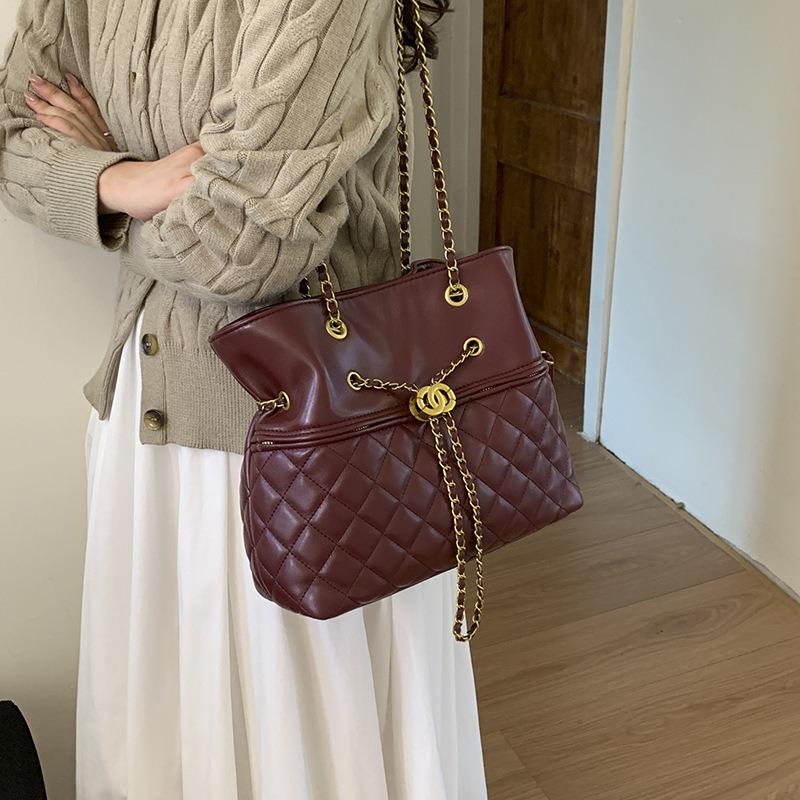 Autumn and Winter New Rhombus Armpit Bag Chain Large Capacity Crossbody Shoulder Women's Bag Drawstring Tote Bag Tide