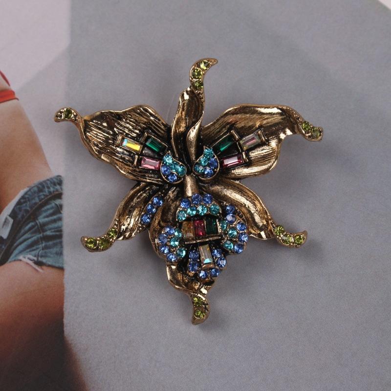 Medieval Orchid Corsage Retro Brooch Pin Heavy Industry Brooch Elegant French Niche Accessories