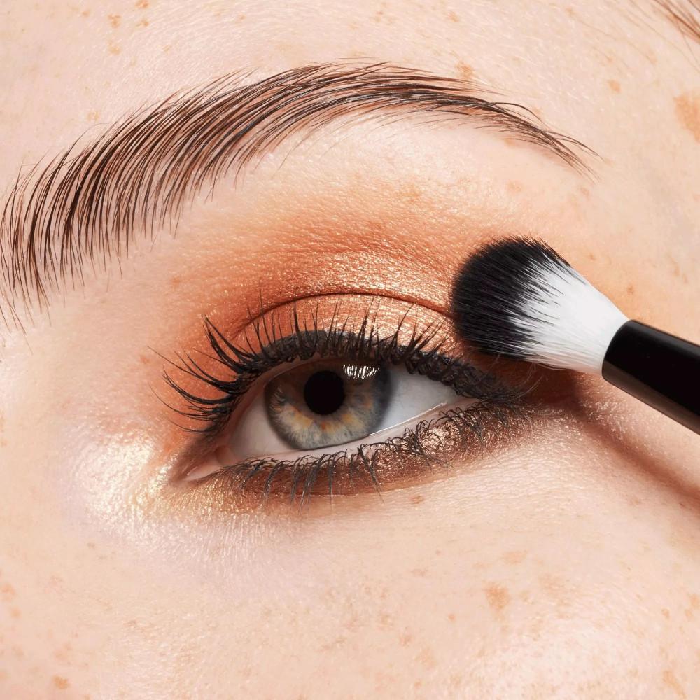 Catrice Magic Perfectors Duo Eyeshadow Brush -