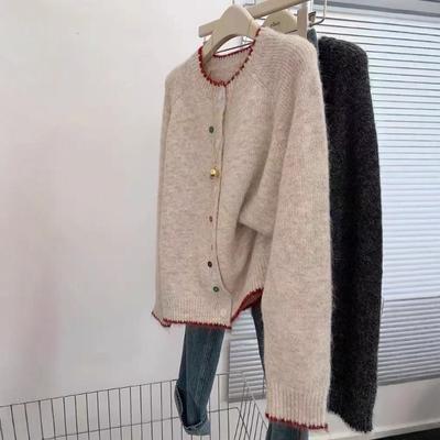 Kontrastfarbener Rundhals-Strickcardigan-Pulloverjacke mit langen Ärmeln für Damen, kleine Personen und weiche wachsartige Frühherbst-Oberteile.