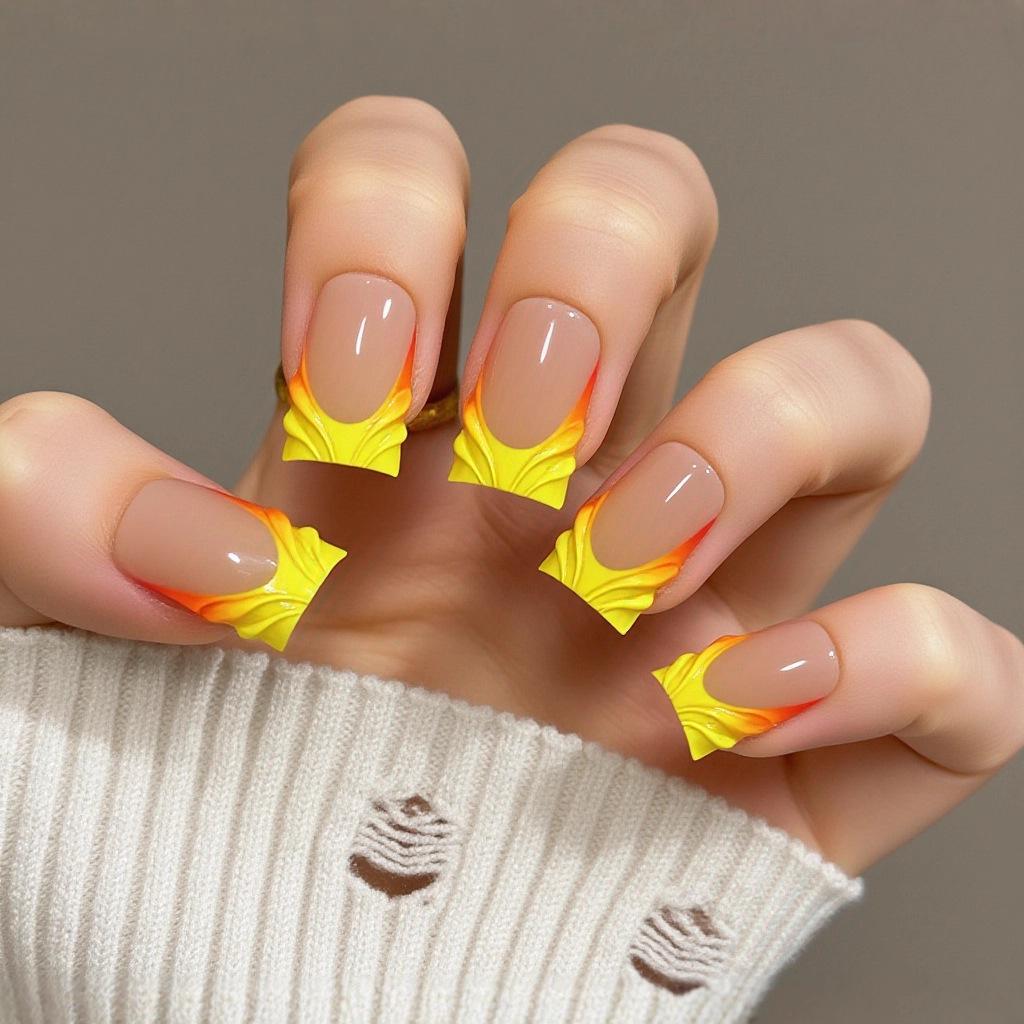 24-Piece 3D Wave French Duckbill Nails: Fresh Summer Style, Removable & Ready-to-Wear