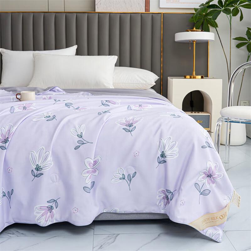 Comfortable All-Season Polyester Quilt