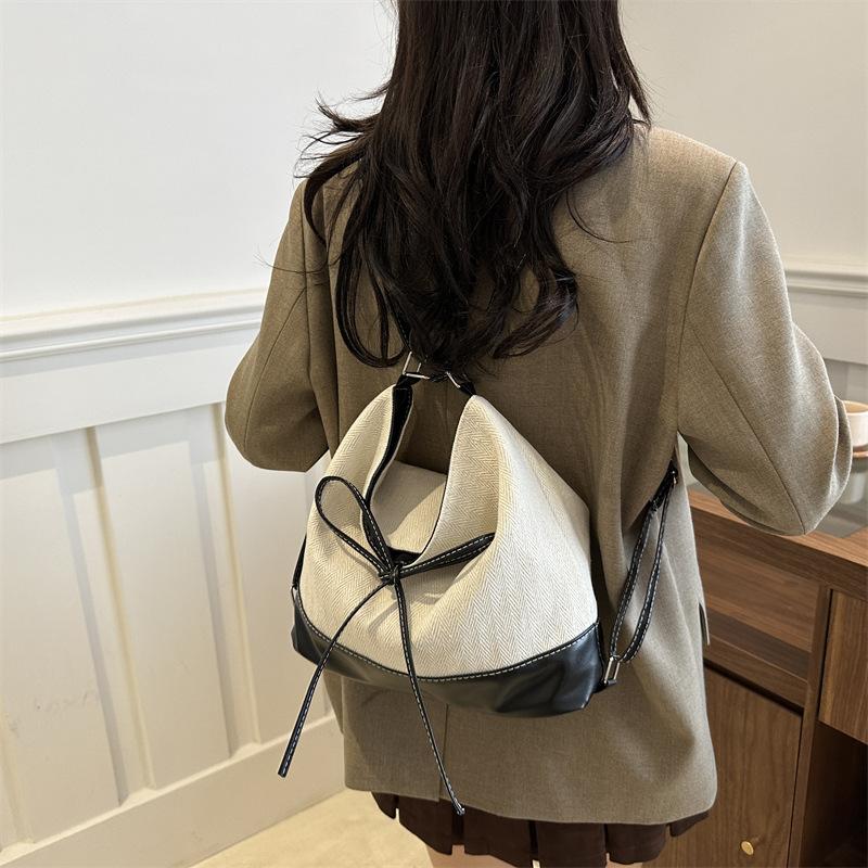 Tote Bag Simple Personality Only Beautiful Woman Summer Large Capacity Bag 2025 New Casual Retro Commuter Handbag