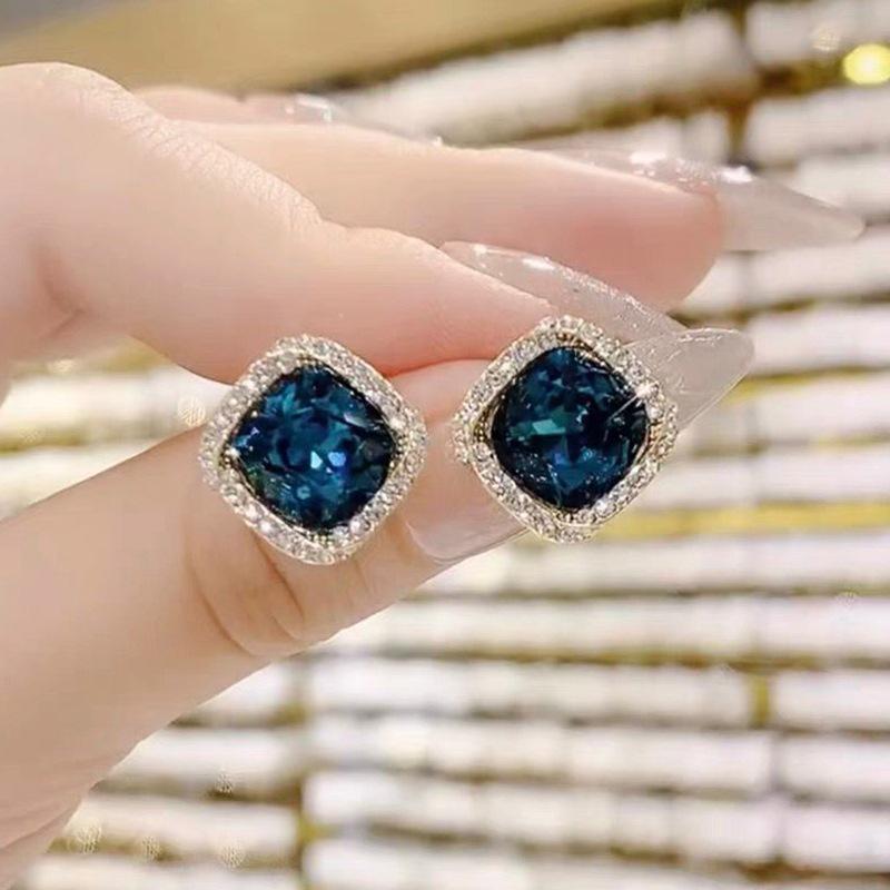 

Трендовые корейские длинные квадратные серьги с кристаллами для женщин на 2022 год