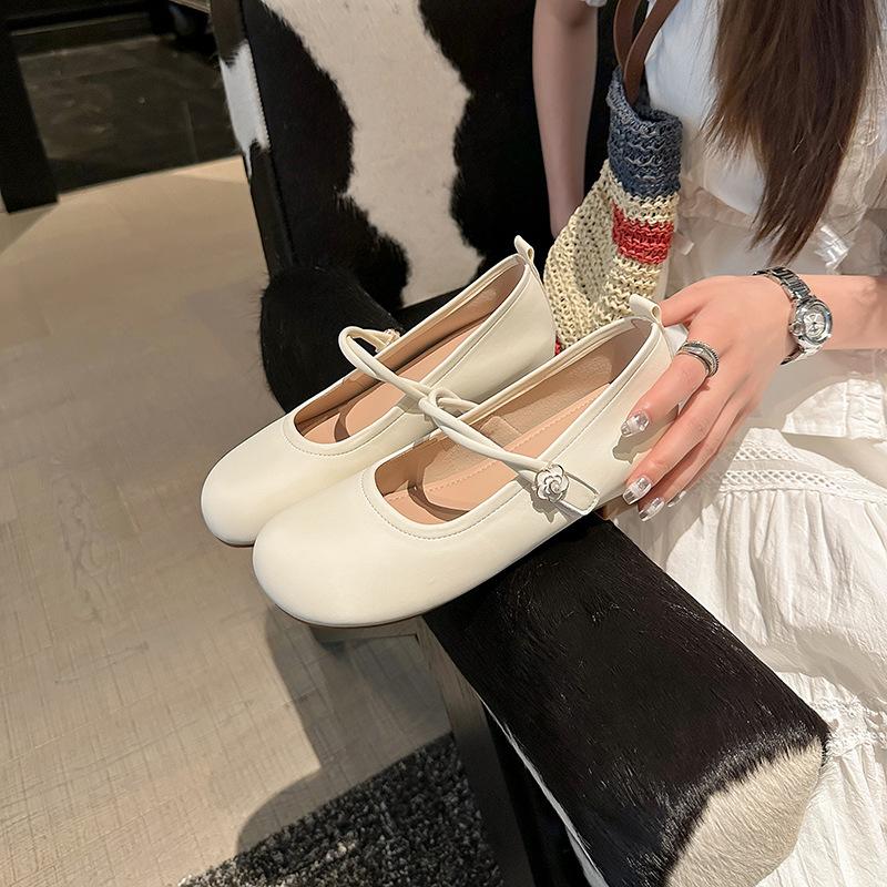 Inner height increase French light mouth Mary Jane shoes women's spring new silver high-end one-word with camellia single shoes