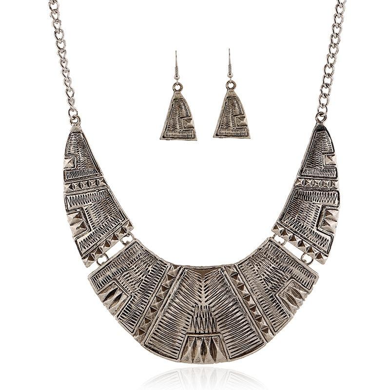 Przesadzony Teksturowany Łańcuszek na Obojczyk