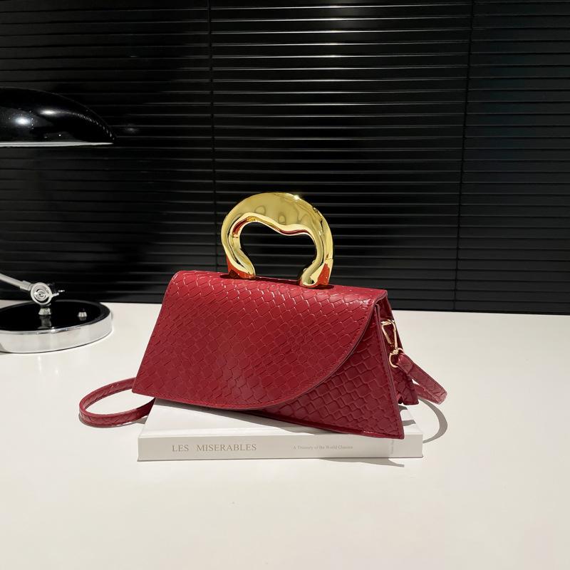 Korean version of fashion underarm handbag 2025 autumn new women's bag simple shoulder bag messenger bag casual women's bag