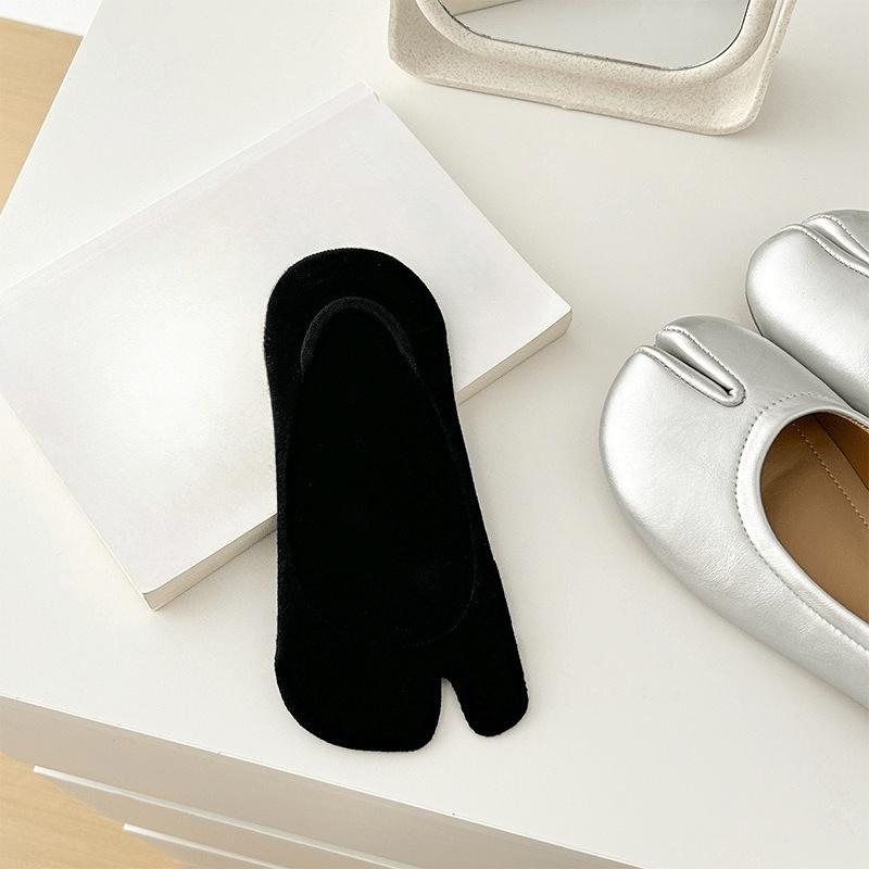 1 Pair Women Summer Invisible Split Toe Socks Thin Shallow Mouth Two Toe Socks For Flat Shoes 1 pair чёрный