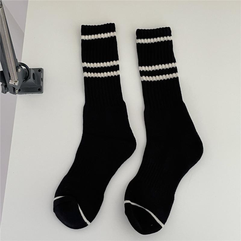 Women's Autumn and Winter Leisure New Striped Thick Wool Ring In The Tube Pile Socks