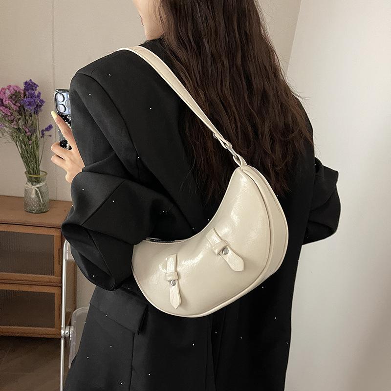 Fashion Casual Commuter Shoulder Armpit Bag Foreign Style 2024 Summer New Fashion Trend Large Capacity Crescent Bag