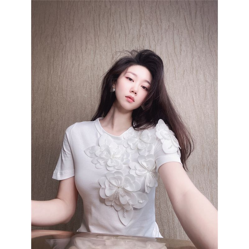 

Special-Interest Design Slim-Fit Slim Looking Short-Sleeved Women s Summer Flowers White M