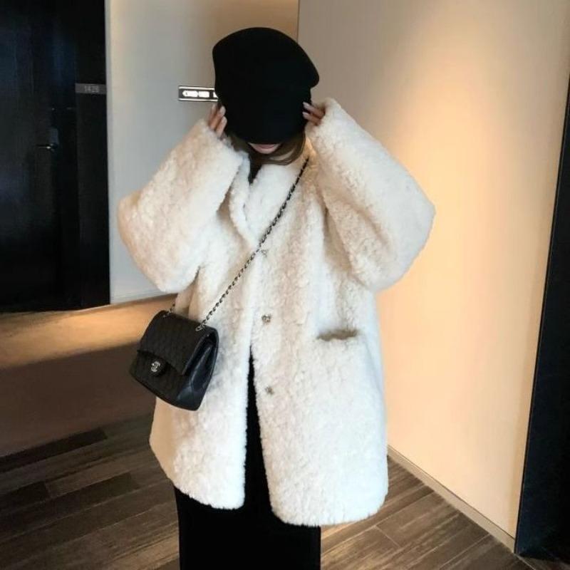 

Autumn and winter lazy high-end medium and long imitation fur fur integrated coat women s winter loose fur top L 115-65kg