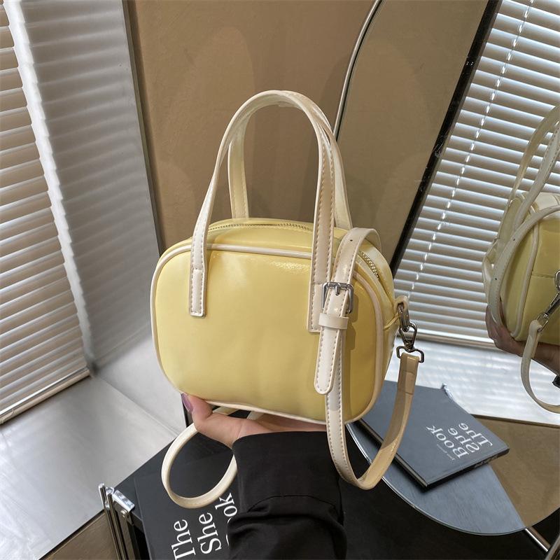 Premium Handbag Bag Women's New Popular Fashion Shoulder Bag Versatile Commuter Messenger Small Square Bag