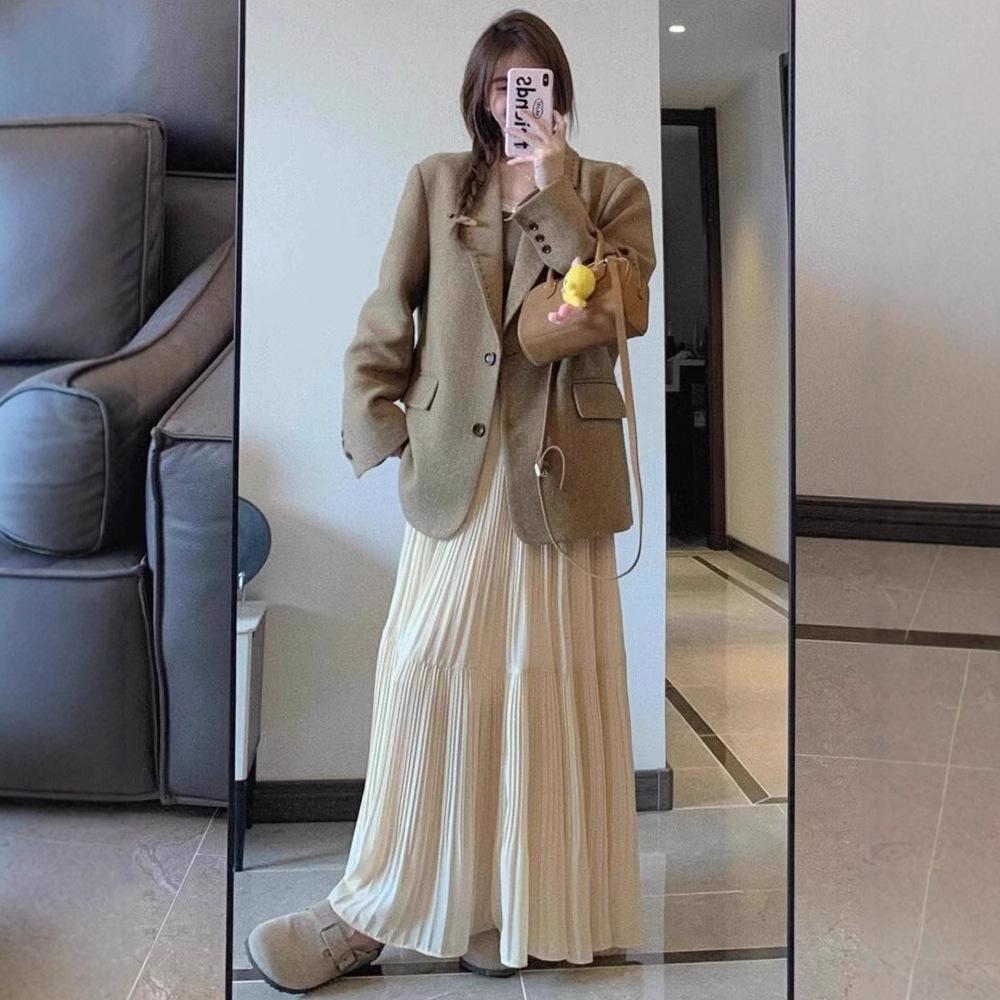 Women's Chiffon Elastic High Waist Pleated A-Line Flared Maxi Skirts Summer Flowy Boho Maxi Long Skirt Skort Comfy Relaxed Beach Vacation Clothes