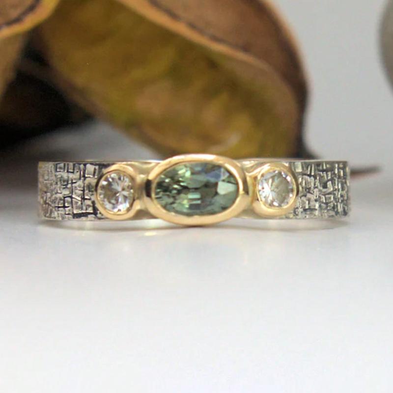 Retro Geometric Oval Olive Green Zircon Simple Ring Suitable for Women and Men for Daily Wear, Party Anniversary Couple Gift