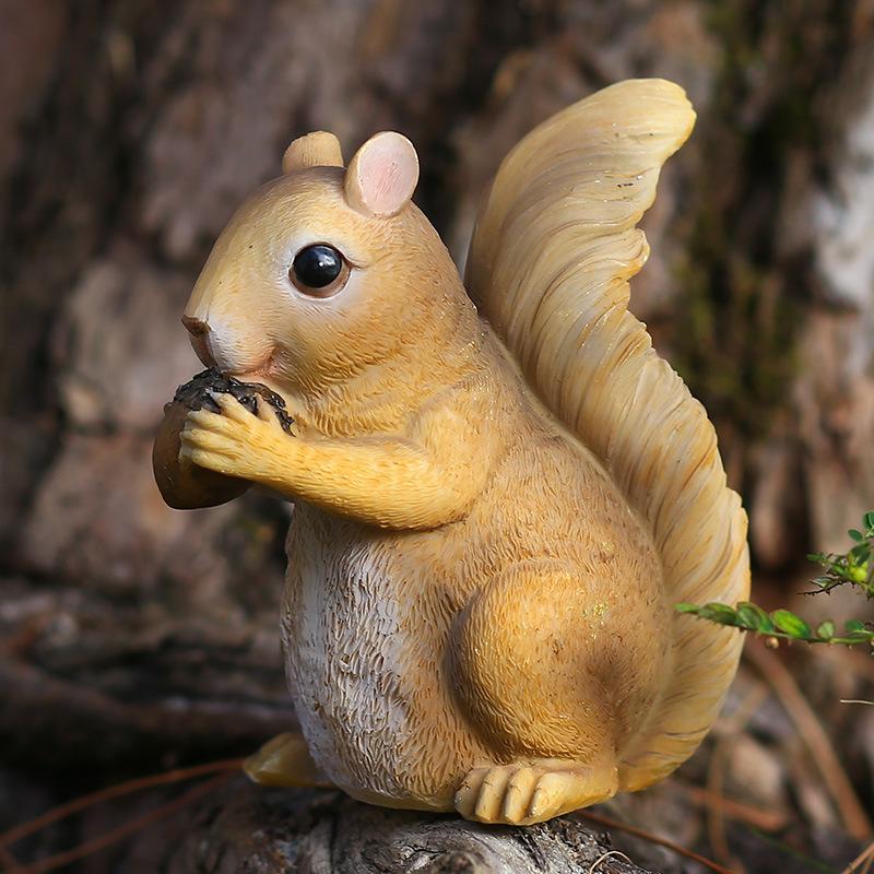 Cute Animal Garden Statues, Rabbit Squirrel Hedgehog Resin Figurines, Farmhouse Outdoor Decor for Yard, Garden Decoration