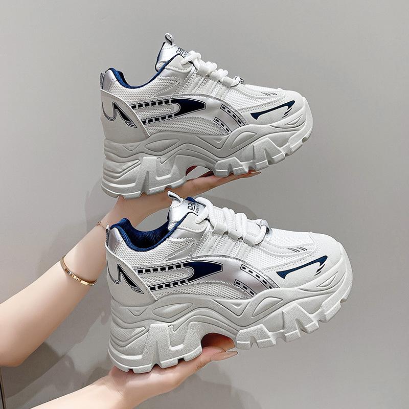 

2025 new mesh autumn women s shoes inner height increase sports shoes small man explosion thick-soled dad shoes Internet celebrity super fire 40 синий