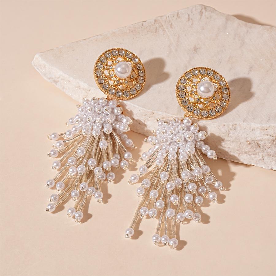 Elegant Pearl Petal Tassel Earrings - High-End, Versatile Design with a Touch of Luxury
