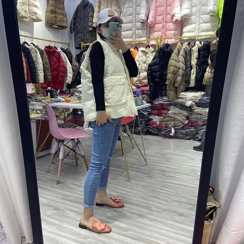 Женская осенне-зимняя куртка на белом утином пуху — фото 9