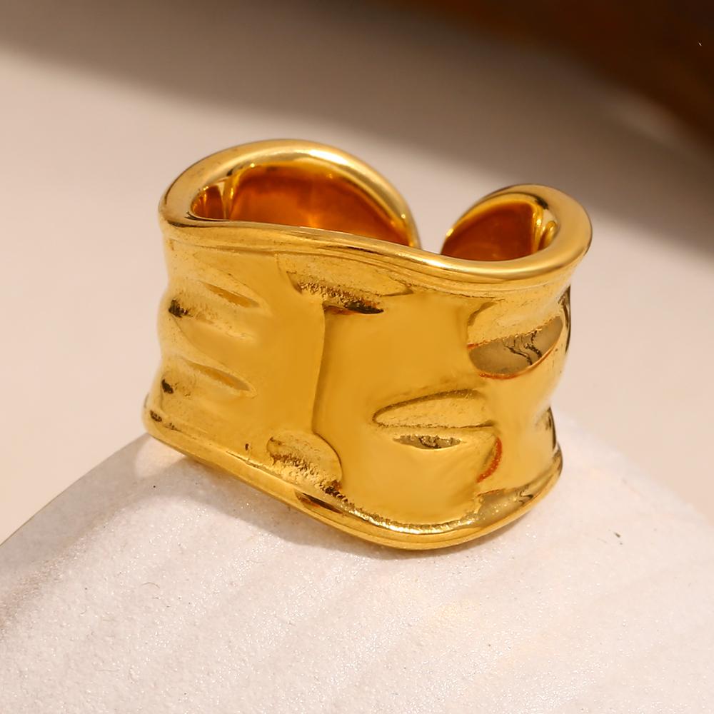 MamacitaSlay Classic 316L Stainless Steel Wave Pattern Wide Edge Open Ring 18K Gold Plated Waterproof Jewelry Women's Charm Ring