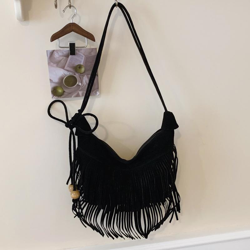 

Korean version of retro niche fringed messenger bag women s 2025 autumn new popular high-value single shoulder messenger bag чёрный