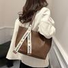 Textured large-capacity bag women's new niche design commuting to work personalized tote bag big bag