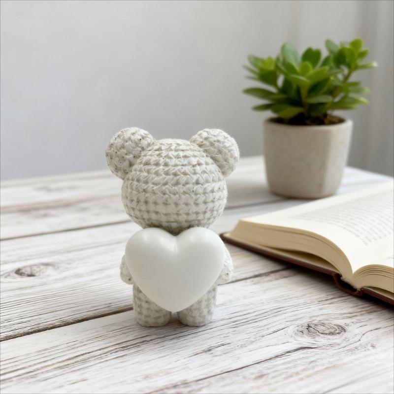 Harzbär-Dekoration mit Herzform Einzigartige Dekorationsfigur Leicht zu pflegen Perfekt für den Innenbereich in modernen Häusern