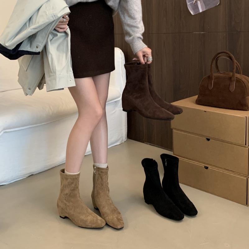 

Square head low heel suede fashion boots 2025 autumn Korean version new temperament retro short boots side zipper Chelsea boots 39 темно-коричневого кольору