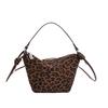 Large capacity leopard print bag 2025 new fashionable versatile retro handbag simple casual high-end messenger bag