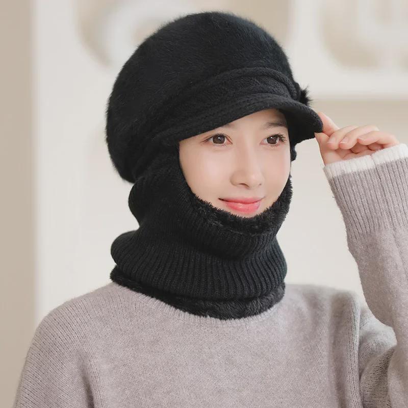 Women's Stylish Duckbill Hat with Fur Scarf – Warm, Knitted, for Middle-aged & Elderly