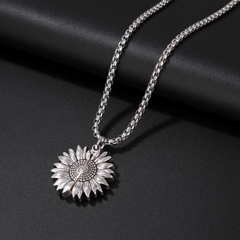 Small Daisy Necklace Men'S Tide Sunflower Cold Wind Hip Hop Chrysanthemum Long Two-Color Pendant