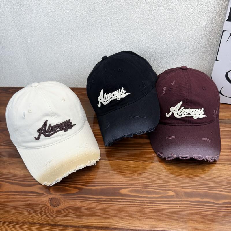 Gradual Change Hole Three-Dimensional Letter Embroidery Baseball Cap Men And Women Fashion Personality Couple Versatile Cap Spring And Autumn