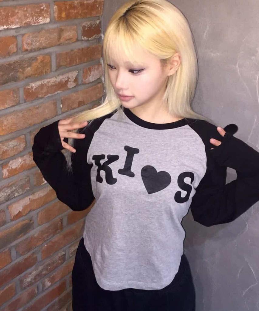 Kimseupeulesikoteunmakes Bumpy Kiss Raglan Long Sleeve T-Shirt Black (Gray)