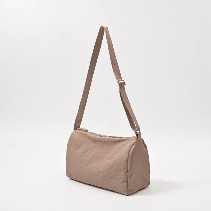 Japanese Nylon Bag Fitness Sports Messenger Bag Women'S Leisure Solid Color Pendant Feeling Student Shoulder Bag Large Capacity Tote Bag