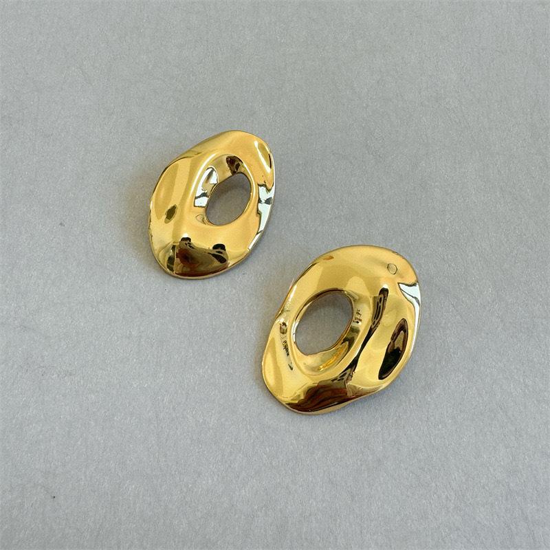 Irregular pleated stud earrings exaggerated earrings fashionable atmosphere design sense earrings